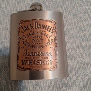 NEW JACK DANIELS TENNESSEE WHISKEY 8OZ STAINLESS STEEL FLASK